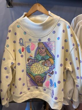 QUEEN OF SPARKLES Beige & Lavender Polka Dot Sparkle Logo Sweatshirt